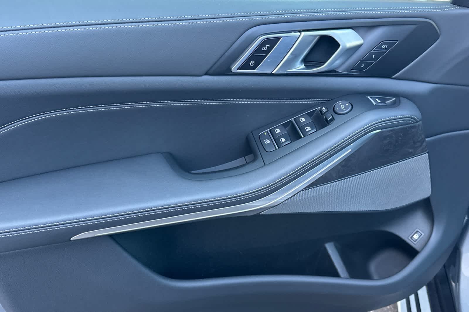 Thumbnail: 2025 BMW X5 - 12