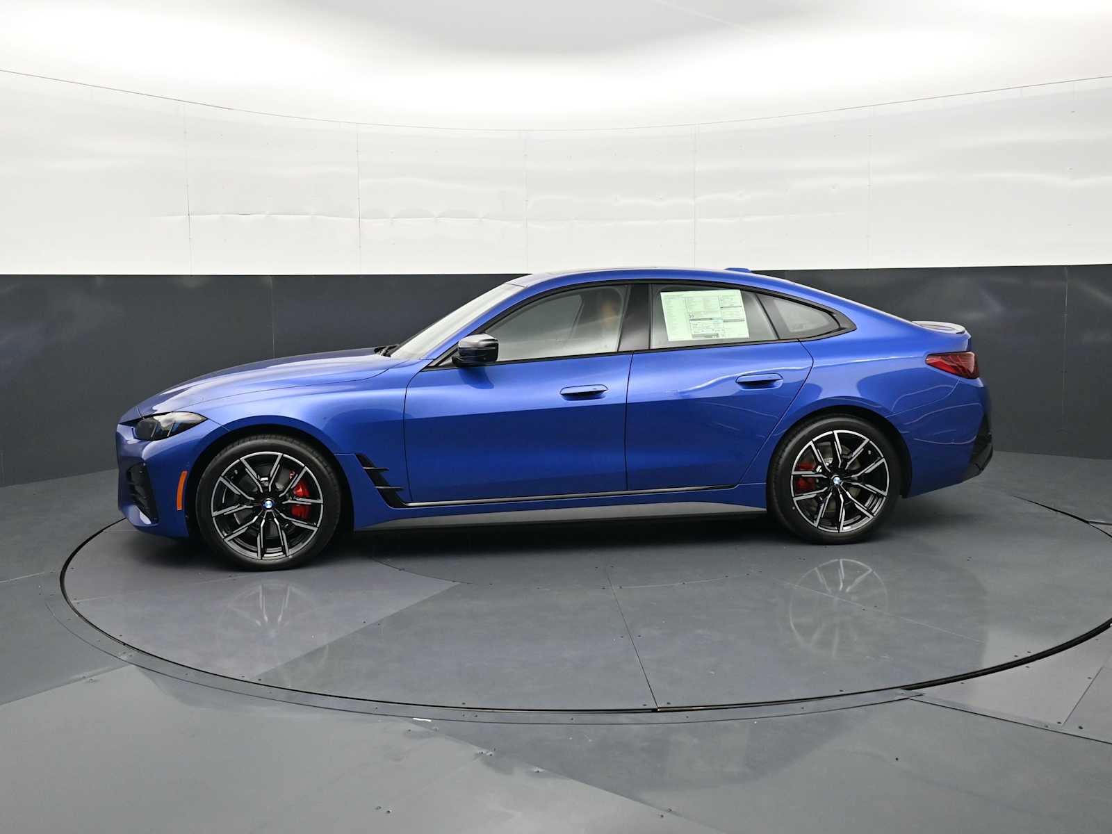 Thumbnail: 2026 BMW i4 - 8