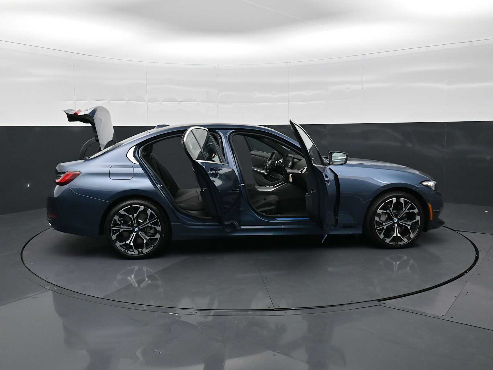 Thumbnail: 2026 BMW 3 Series - 35
