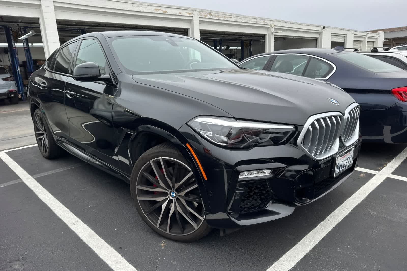 Thumbnail: 2021 BMW X6 - 3
