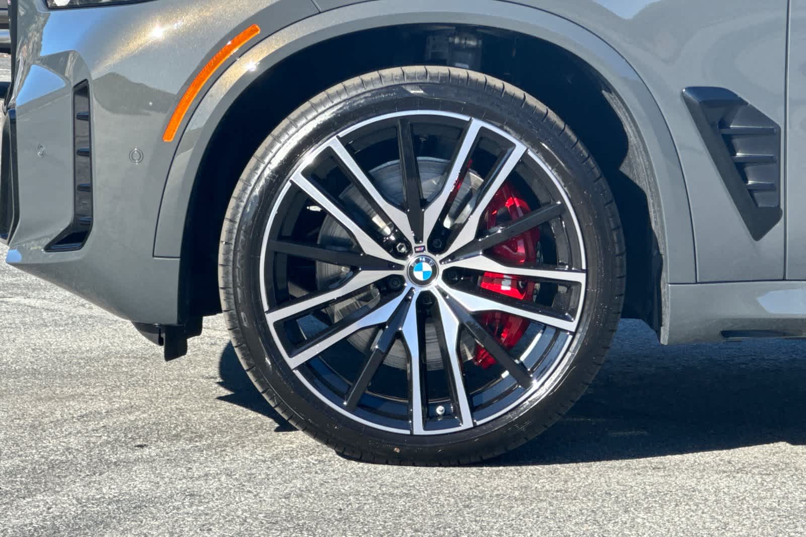 Thumbnail: 2026 BMW X5 - 32