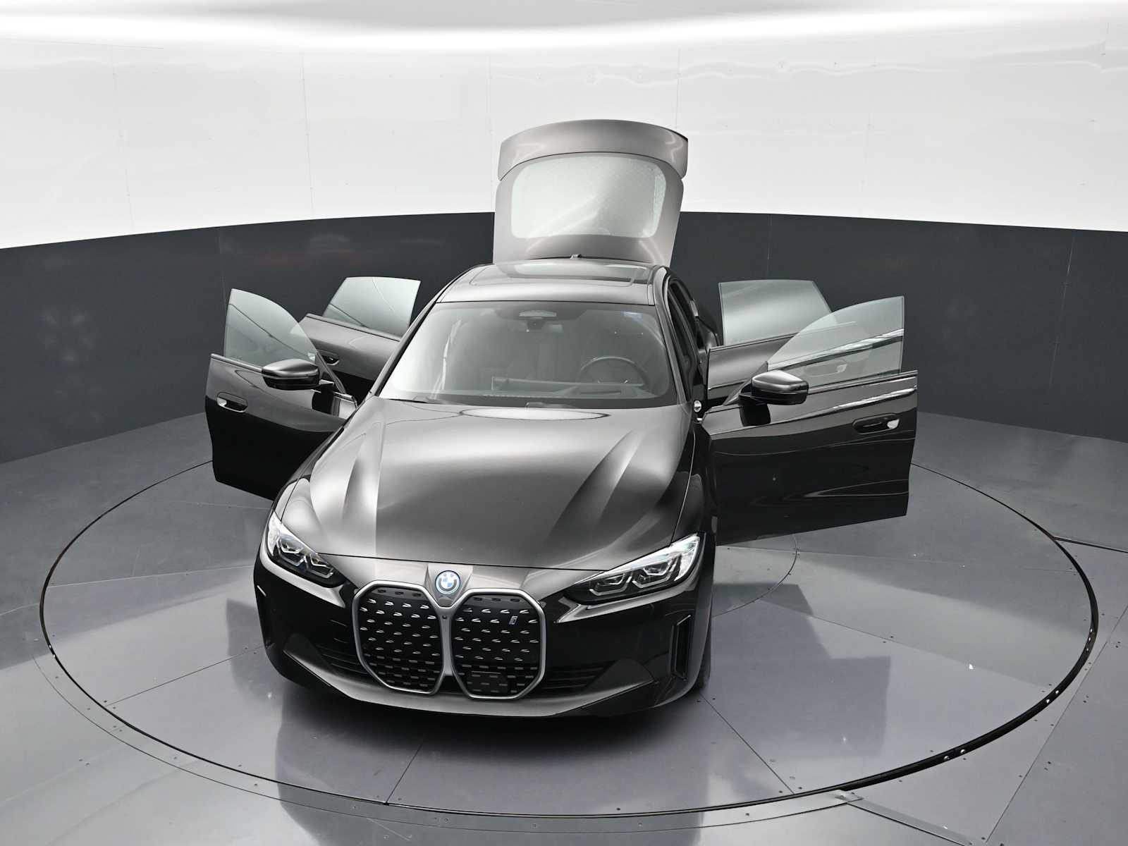 Thumbnail: 2023 BMW i4 - 32