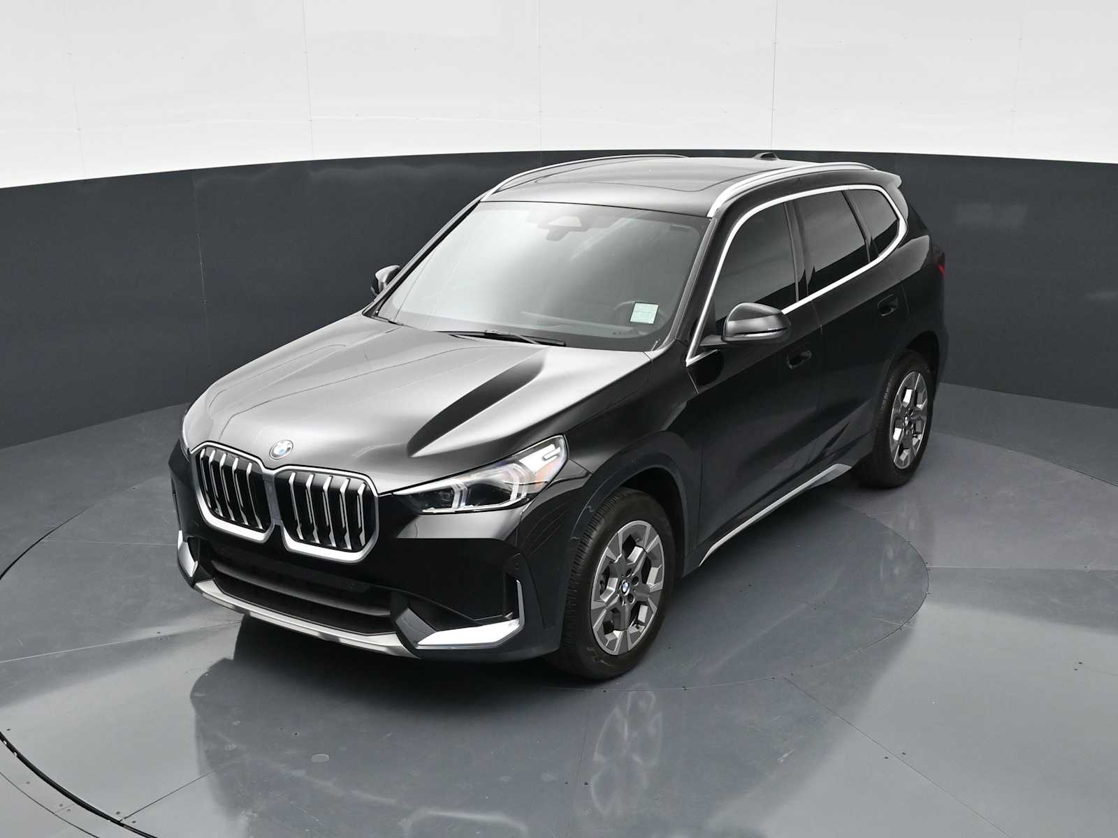 Thumbnail: 2025 BMW X1 - 15