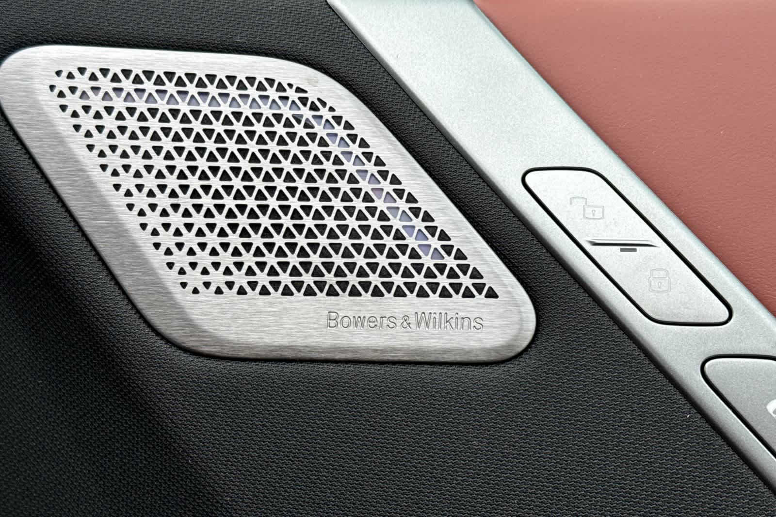 Thumbnail: 2025 BMW iX - 20