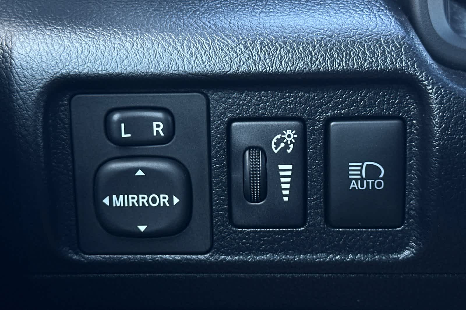 Thumbnail: 2023 Toyota 4Runner - 31