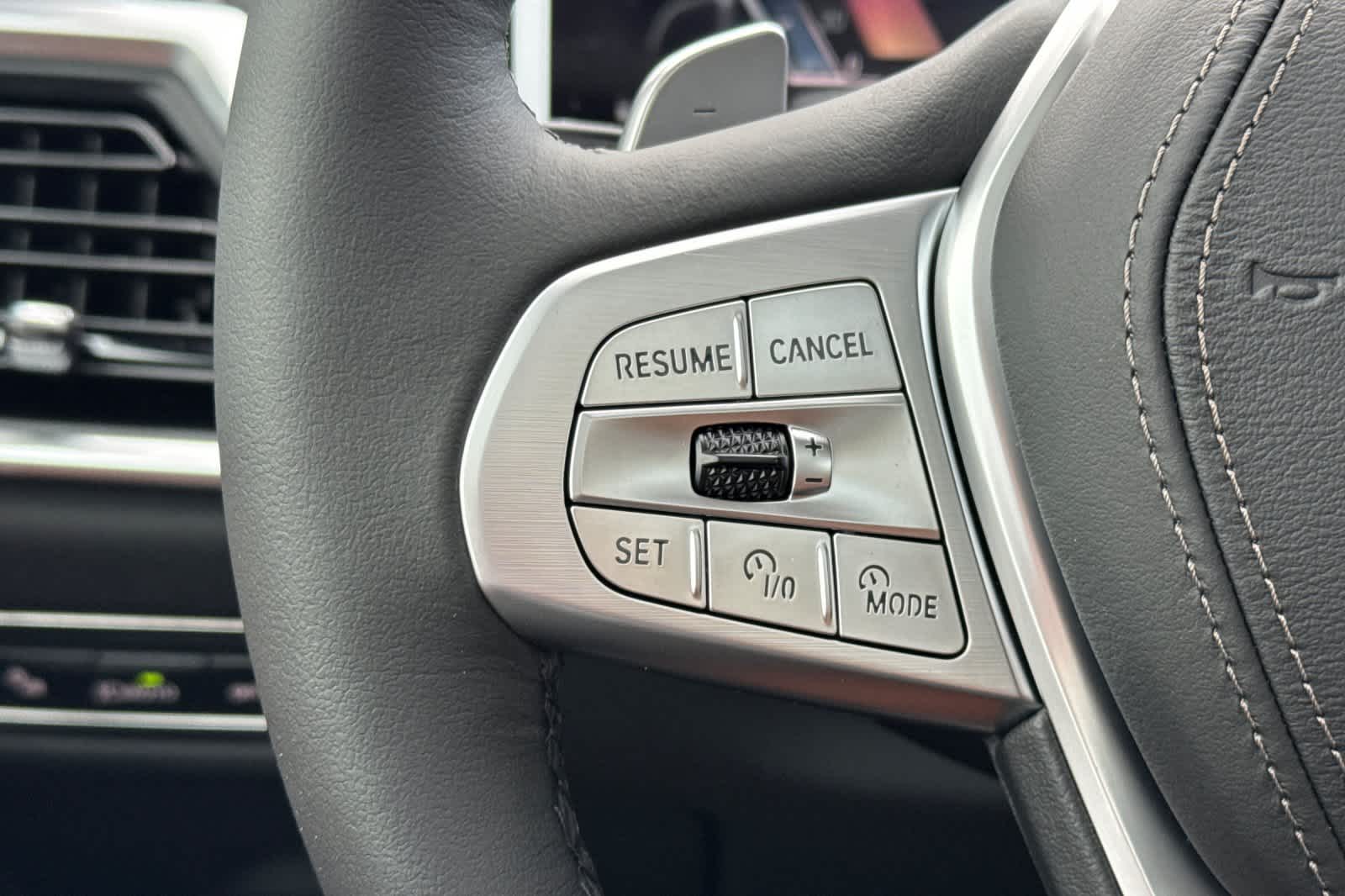 Thumbnail: 2026 BMW X7 - 28