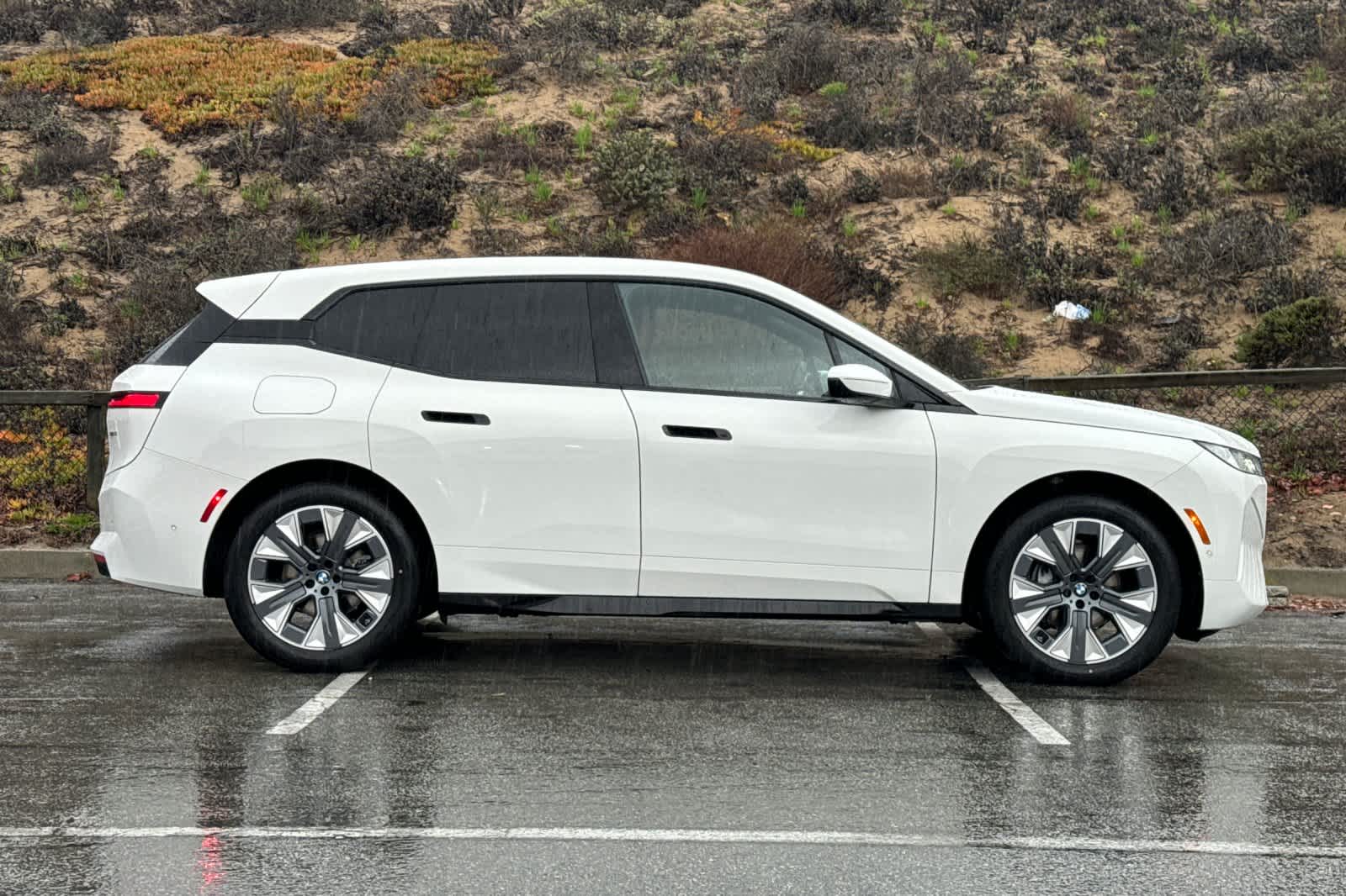 Thumbnail: 2026 BMW iX - 8