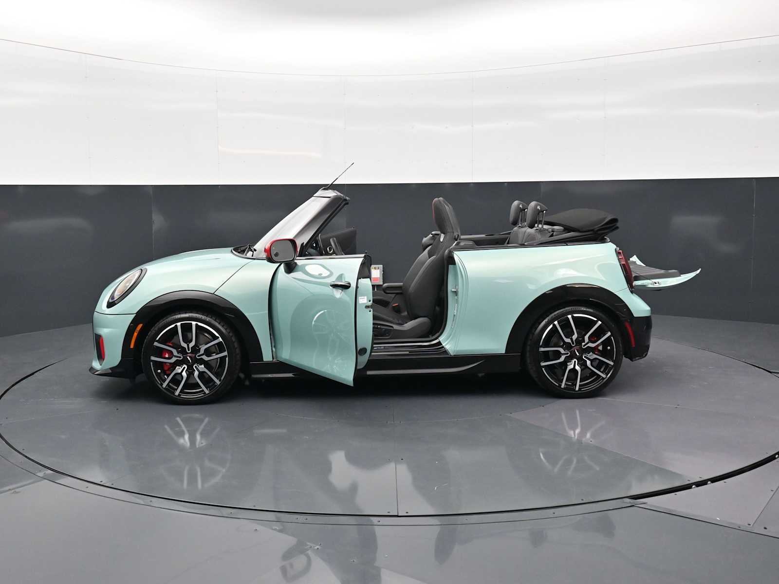 Thumbnail: 2025 MINI Cooper Convertible - 35