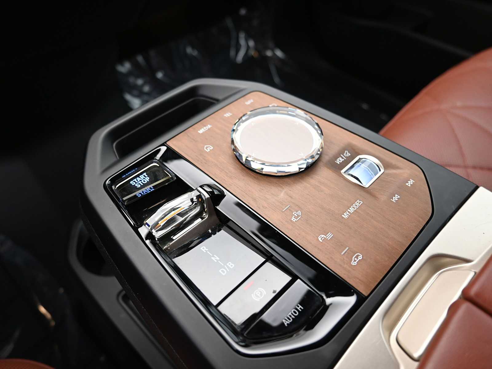 2023 BMW iX Base - Photo 12