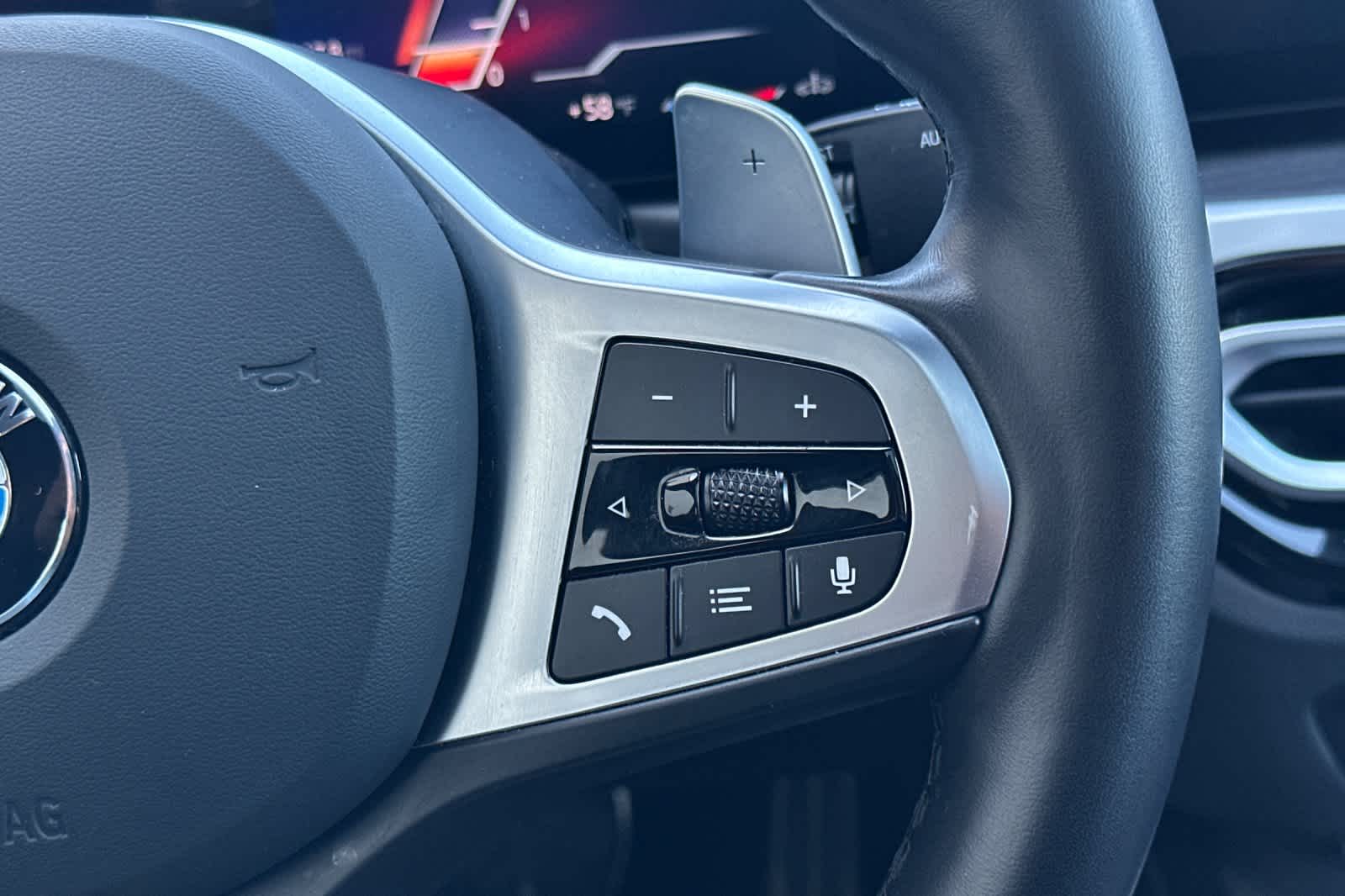 Thumbnail: 2024 BMW 3 Series - 27