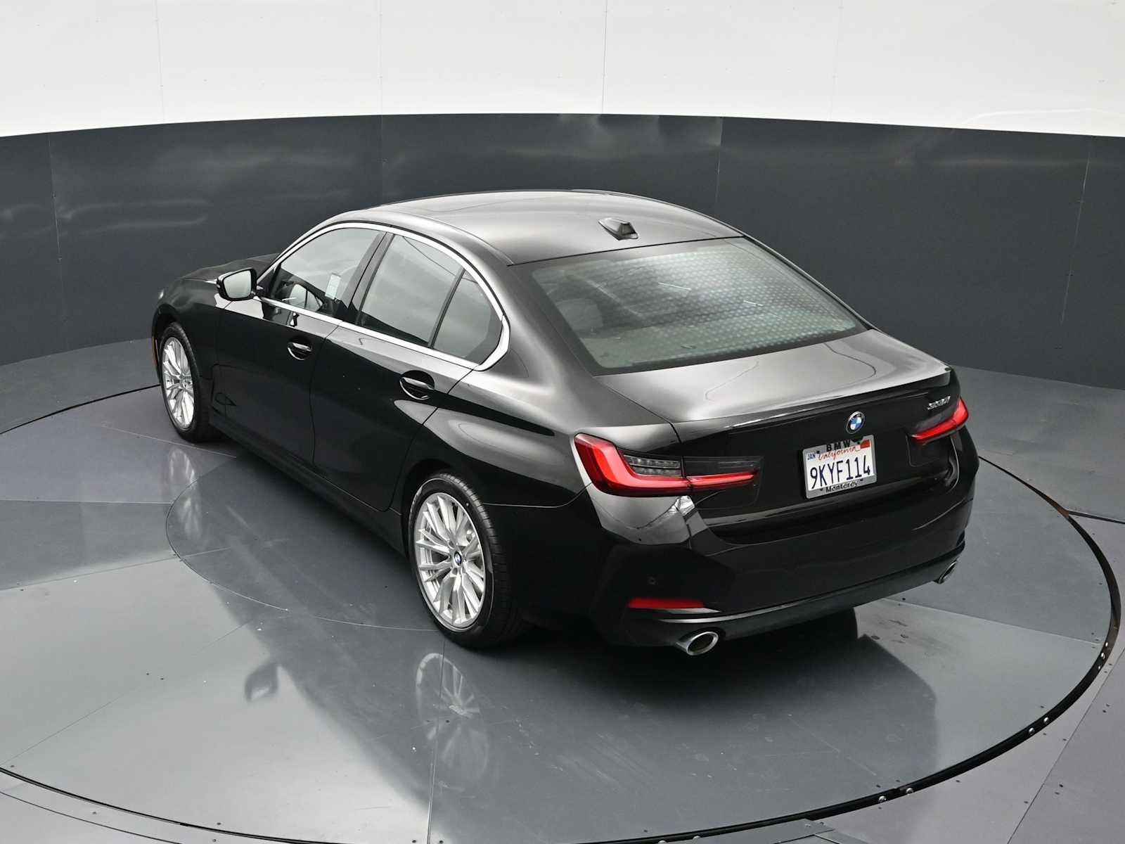 Thumbnail: 2024 BMW 3 Series - 23