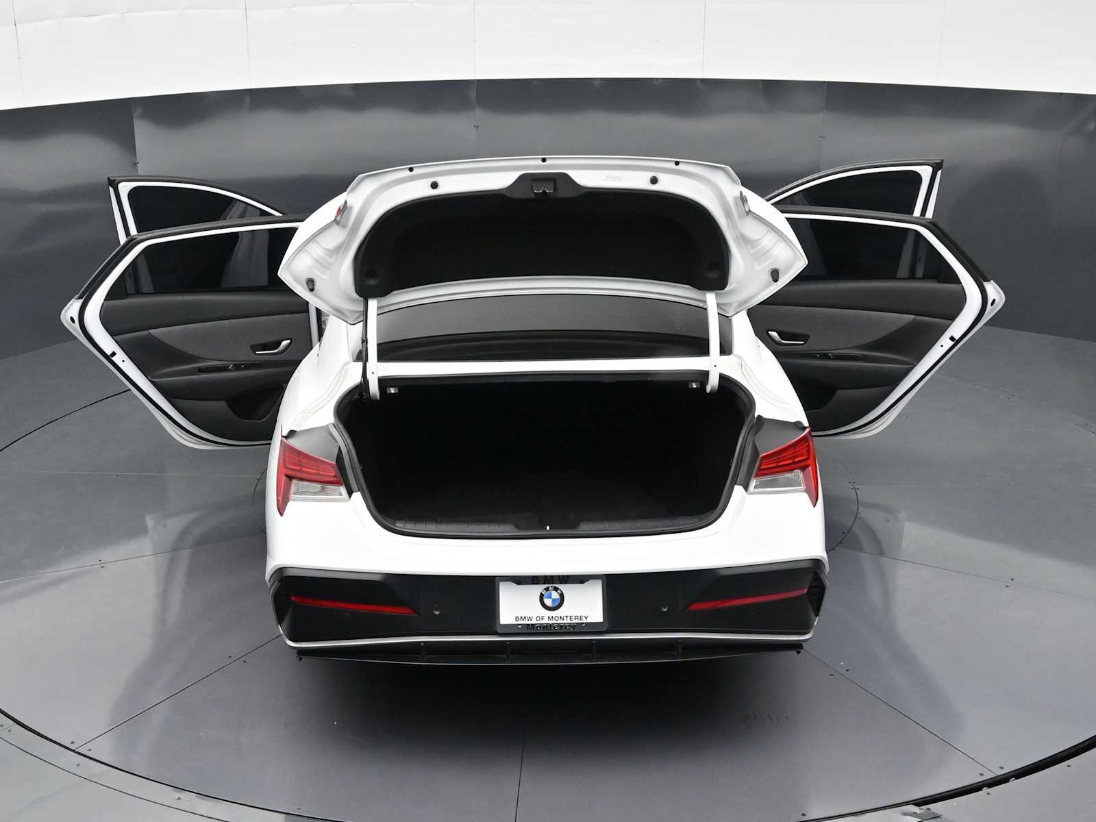 2024 Hyundai Elantra Limited - Photo 34