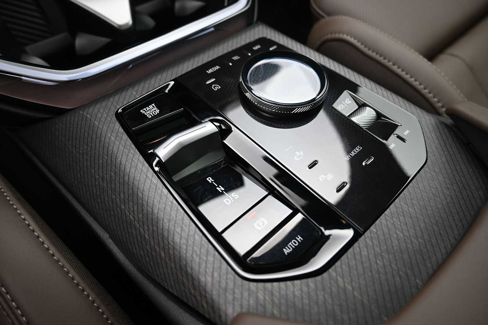 Thumbnail: 2026 BMW X3 - 13