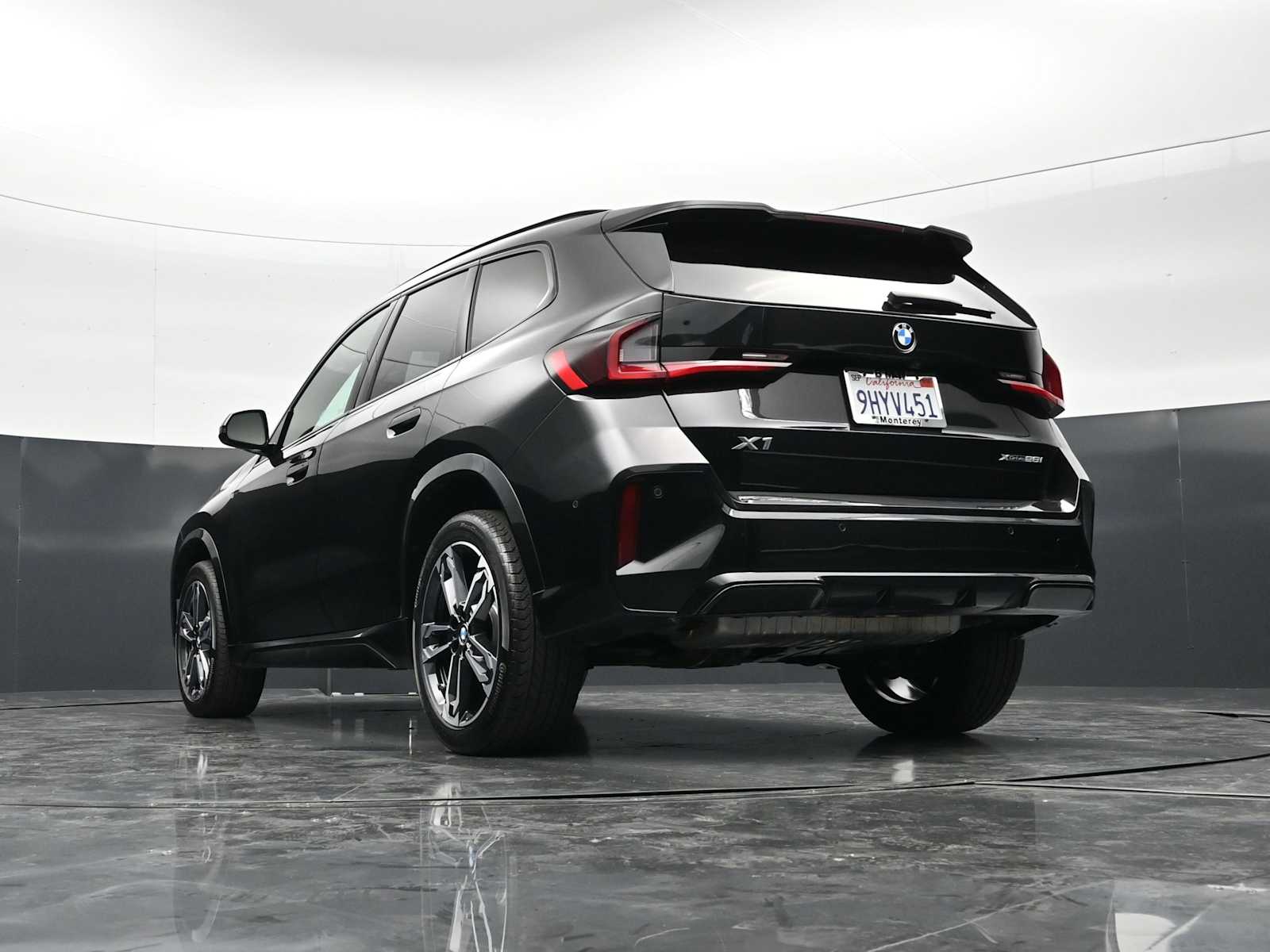 Thumbnail: 2023 BMW X1 - 30