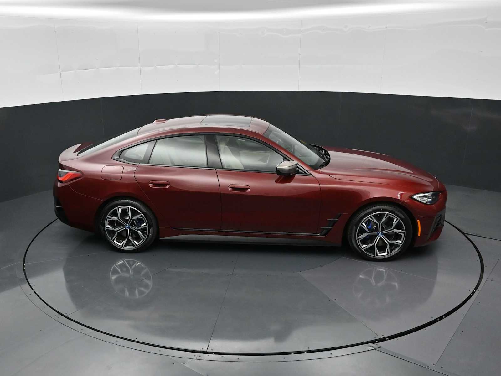 2024 BMW i4 M50 - Photo 28