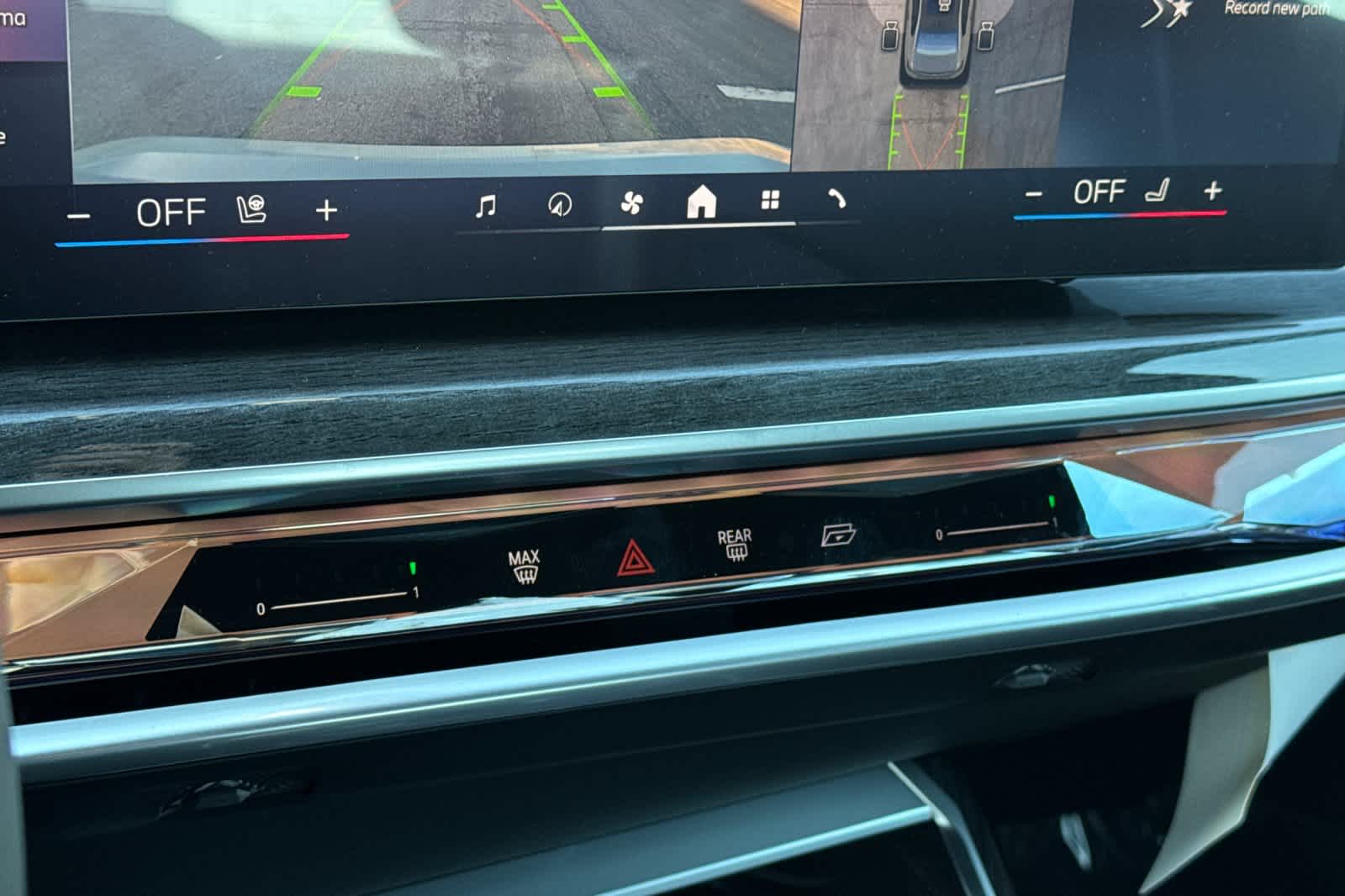 Thumbnail: 2026 BMW 7 Series - 22