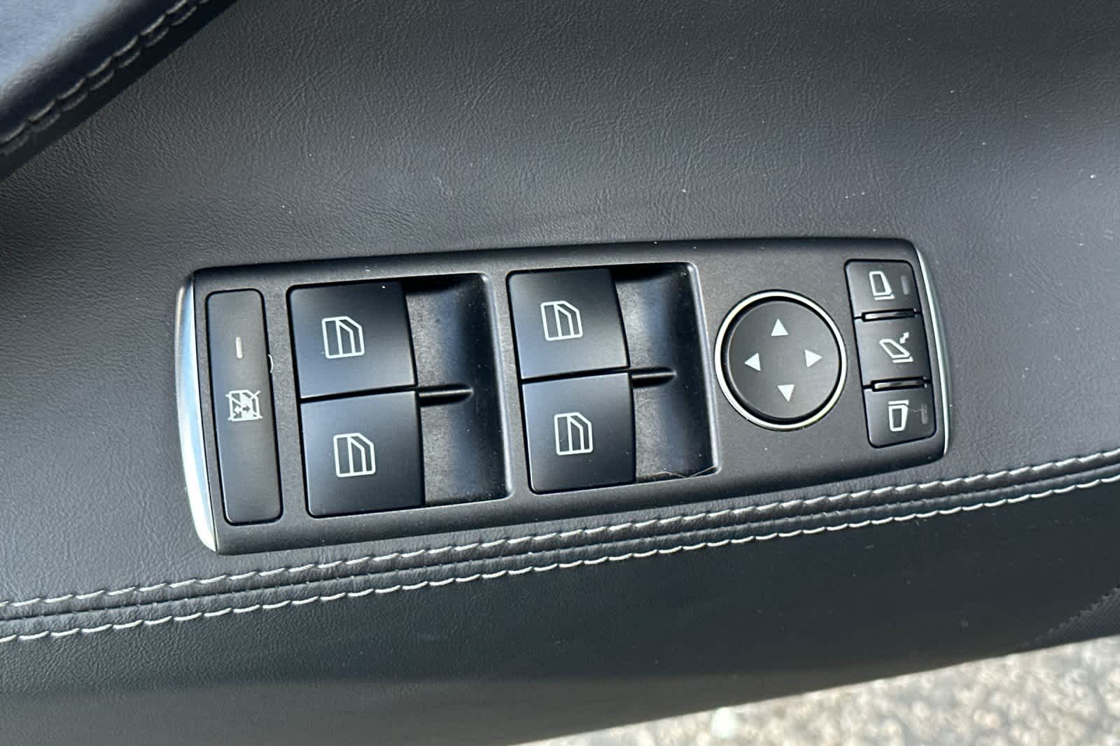 Thumbnail: 2020 Tesla Model S - 13