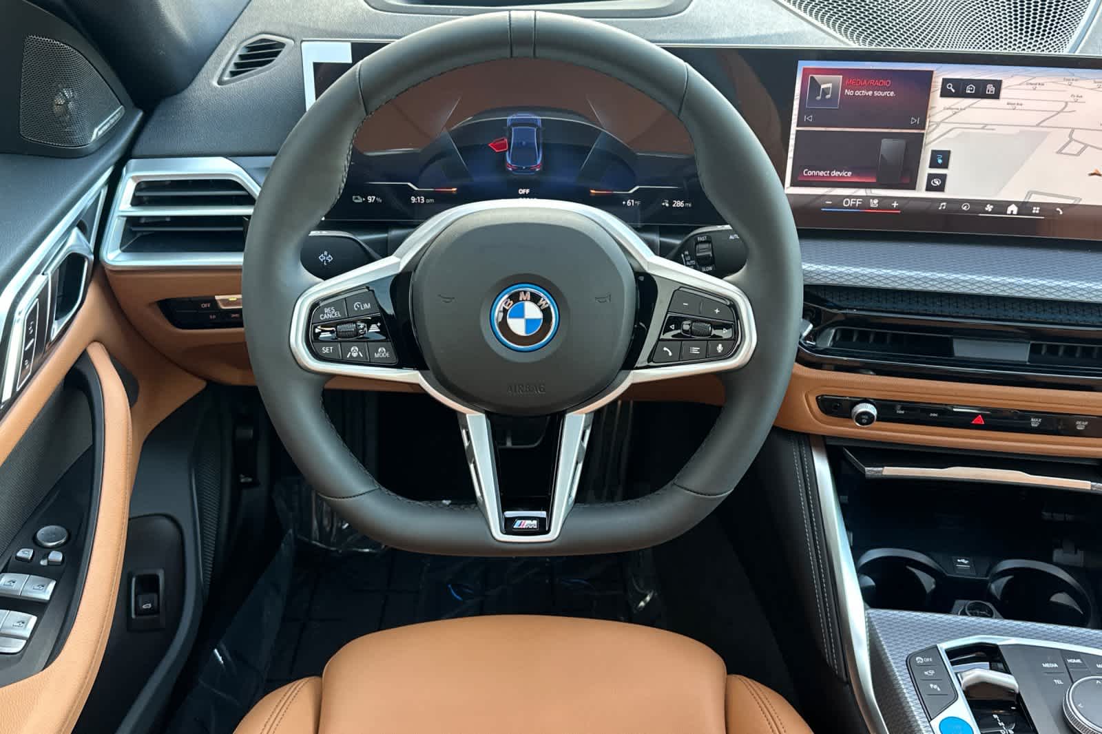 Thumbnail: 2025 BMW i4 - 15