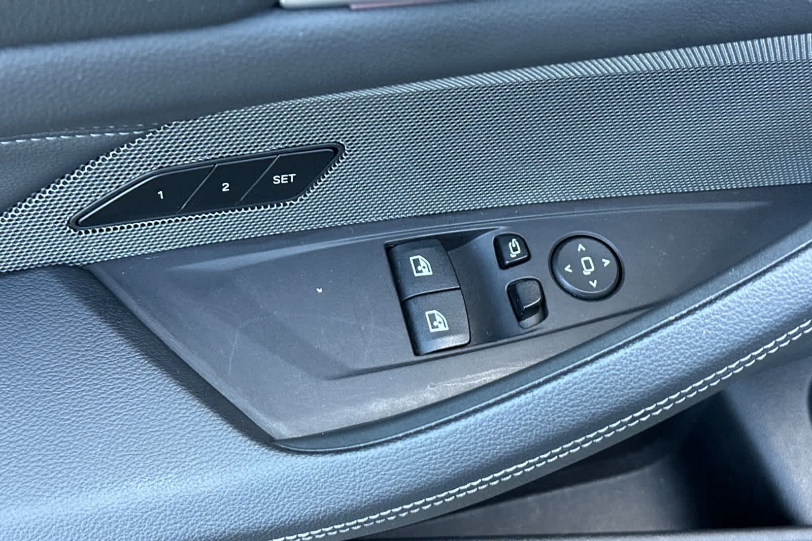 Thumbnail: 2023 BMW 4 Series - 13