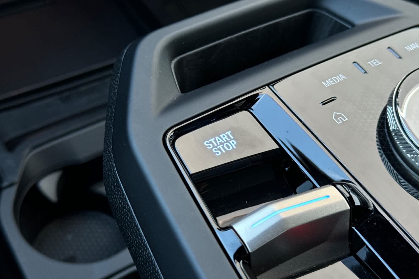 Thumbnail: 2025 BMW iX - 26