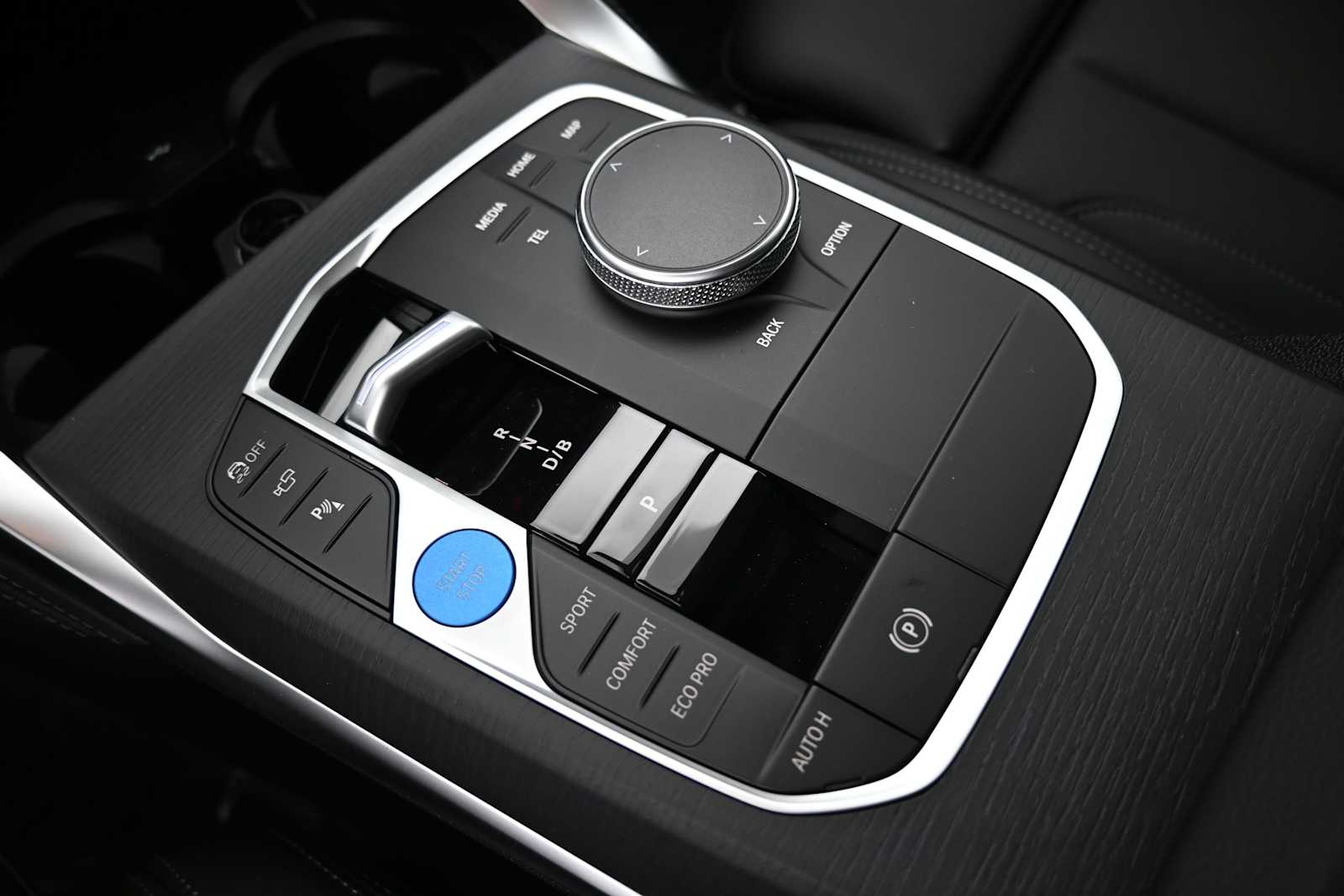 Thumbnail: 2026 BMW i4 - 12