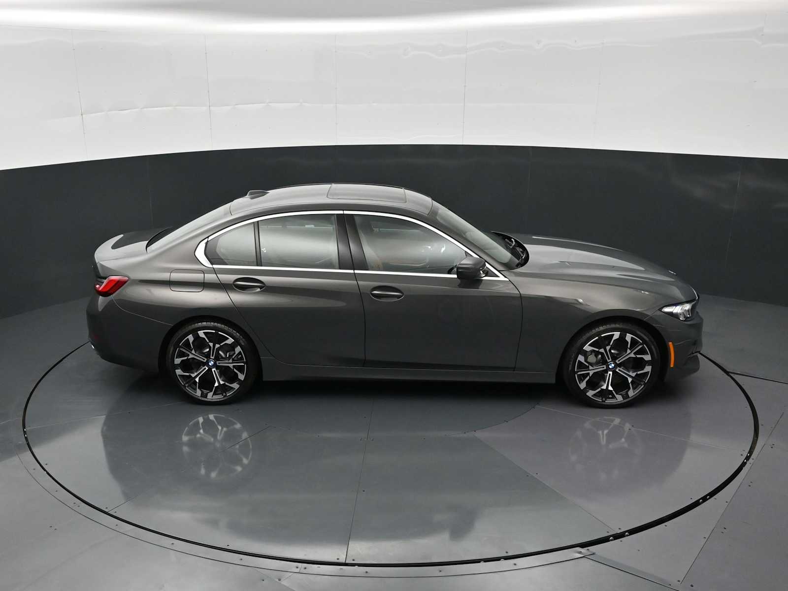 2026 BMW 3 Series 330i - Photo 34