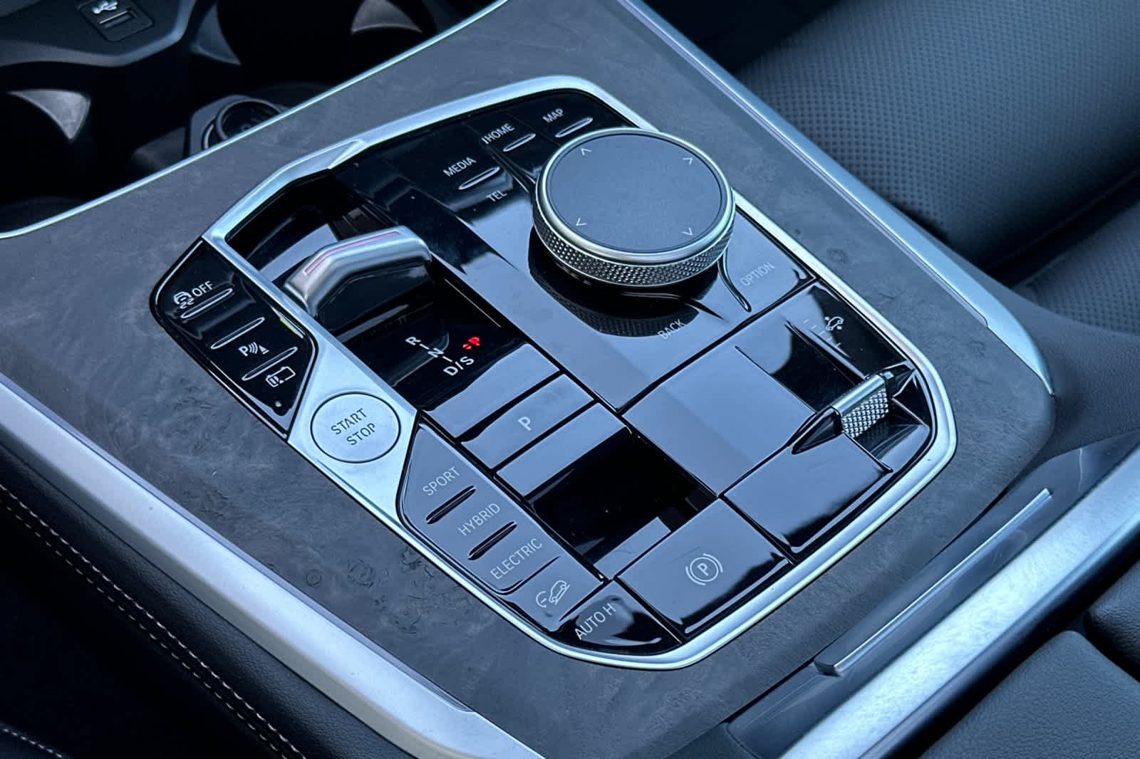 Thumbnail: 2025 BMW X5 - 25