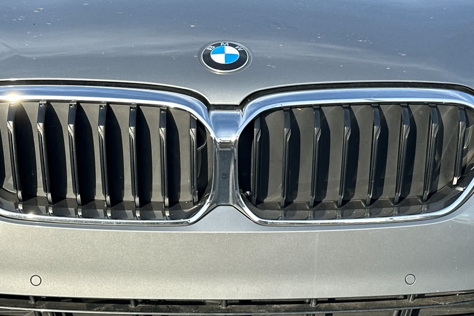 Thumbnail: 2023 BMW 5 Series - 10