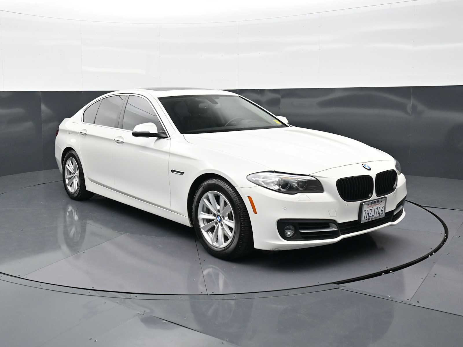 Thumbnail: 2015 BMW 5 Series - 3