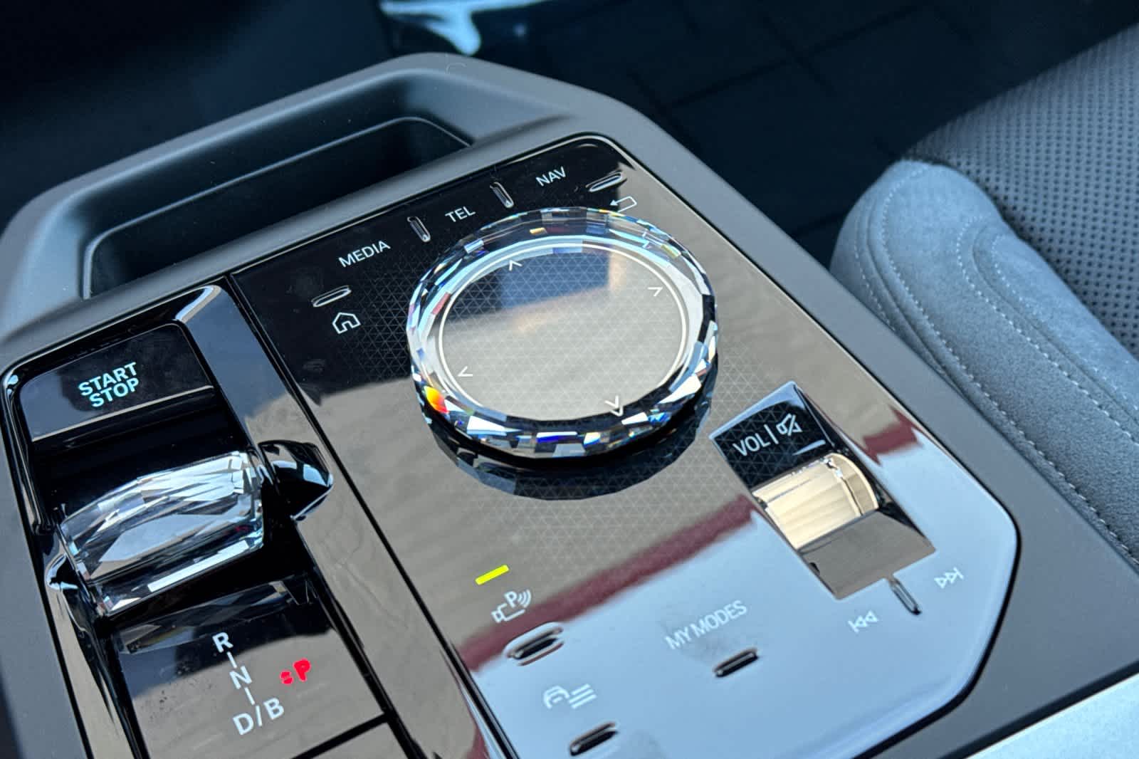 Thumbnail: 2026 BMW iX - 25