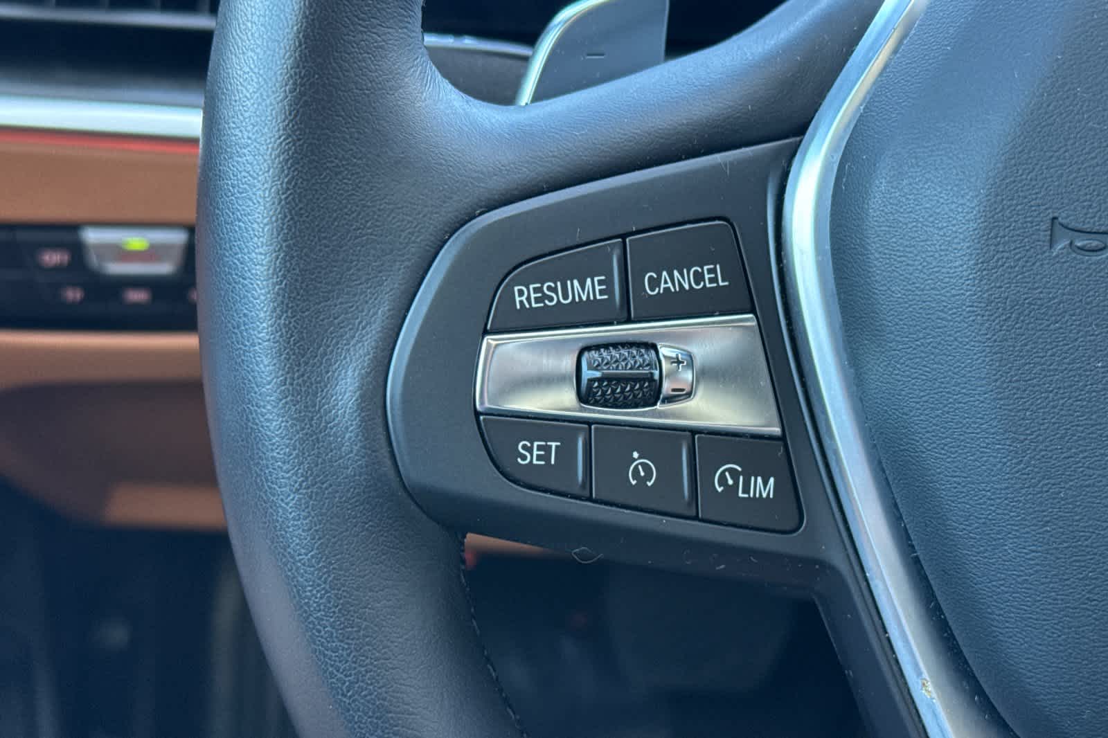 Thumbnail: 2023 BMW 3 Series - 28