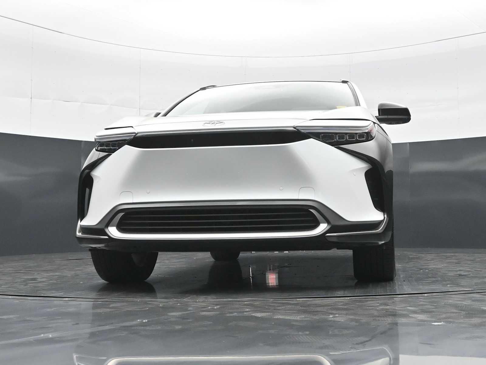 2023 Toyota bZ4X Limited - Photo 29
