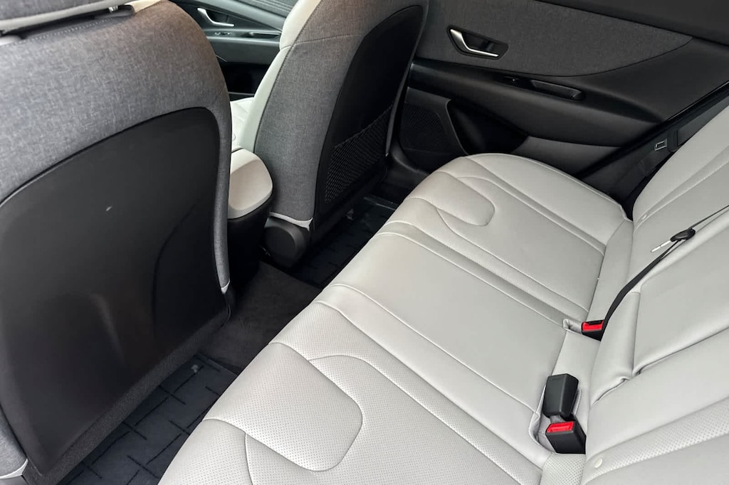 Used 2023 Hyundai Elantra Limited Sedan