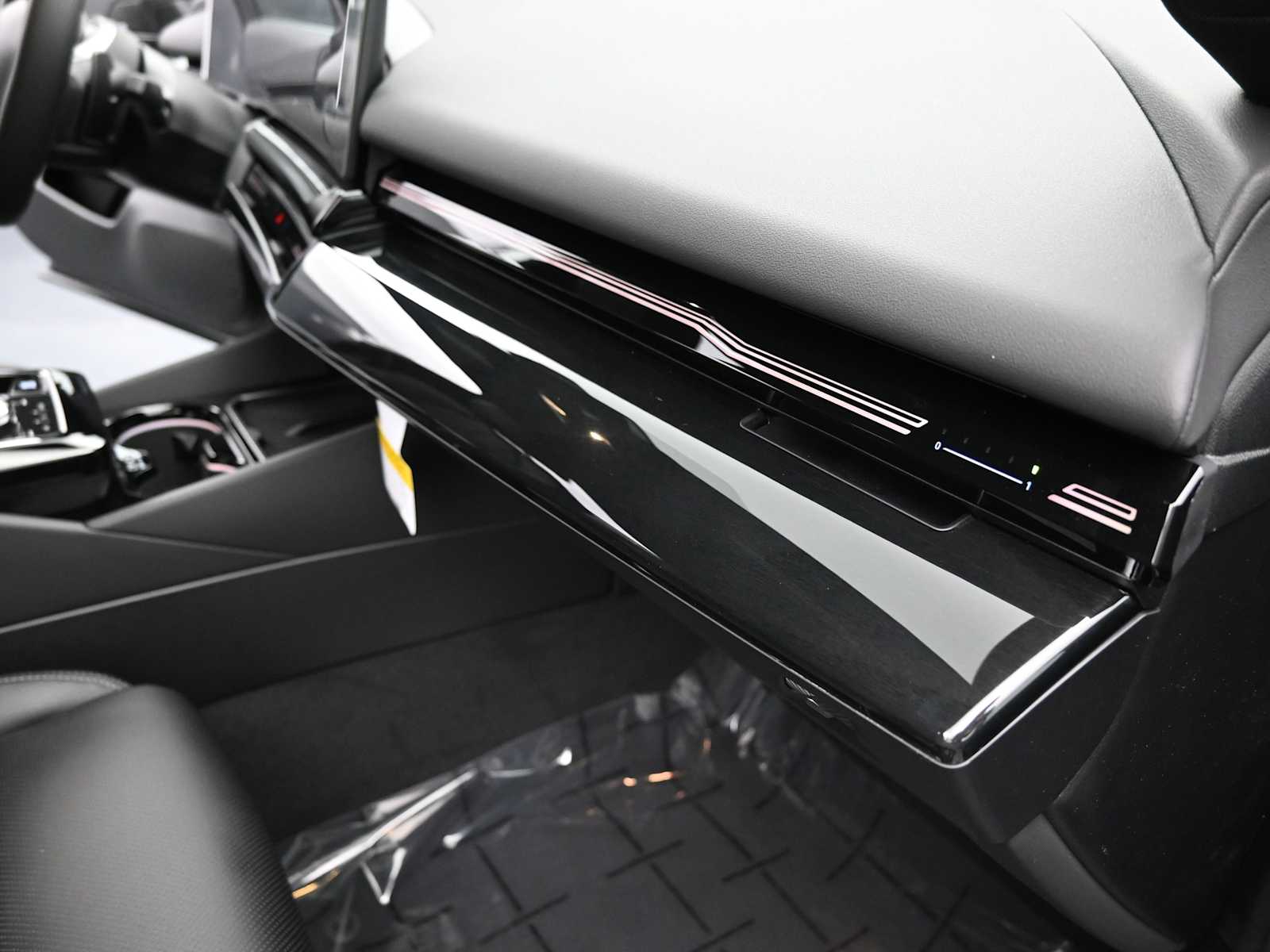 Thumbnail: 2026 BMW 5 Series - 15
