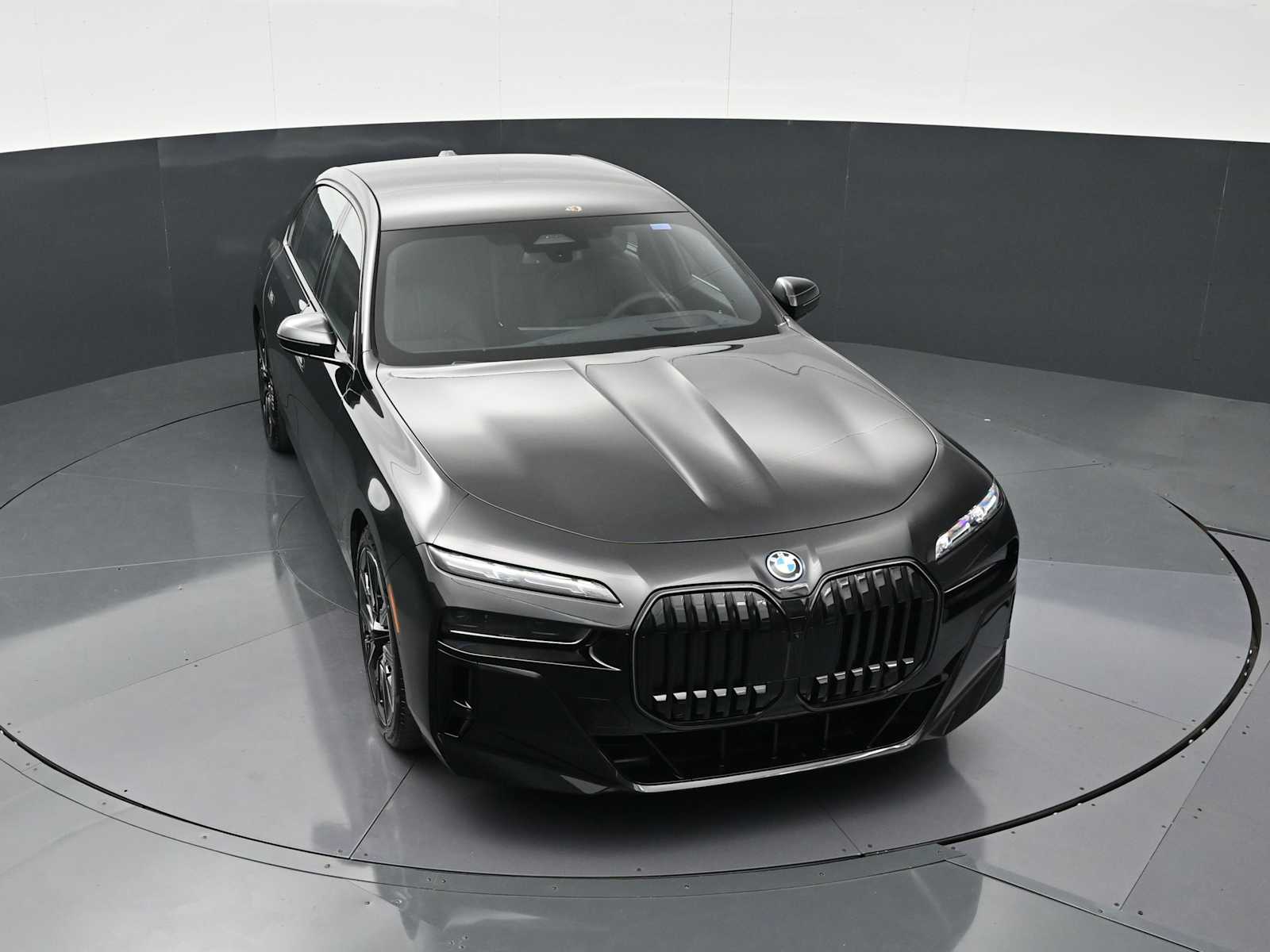 Thumbnail: 2026 BMW 7 Series - 19