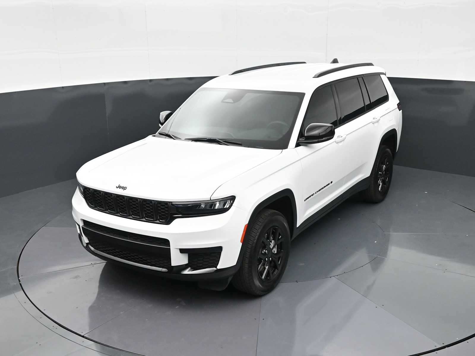 Thumbnail: 2024 Jeep Grand Cherokee L - 18