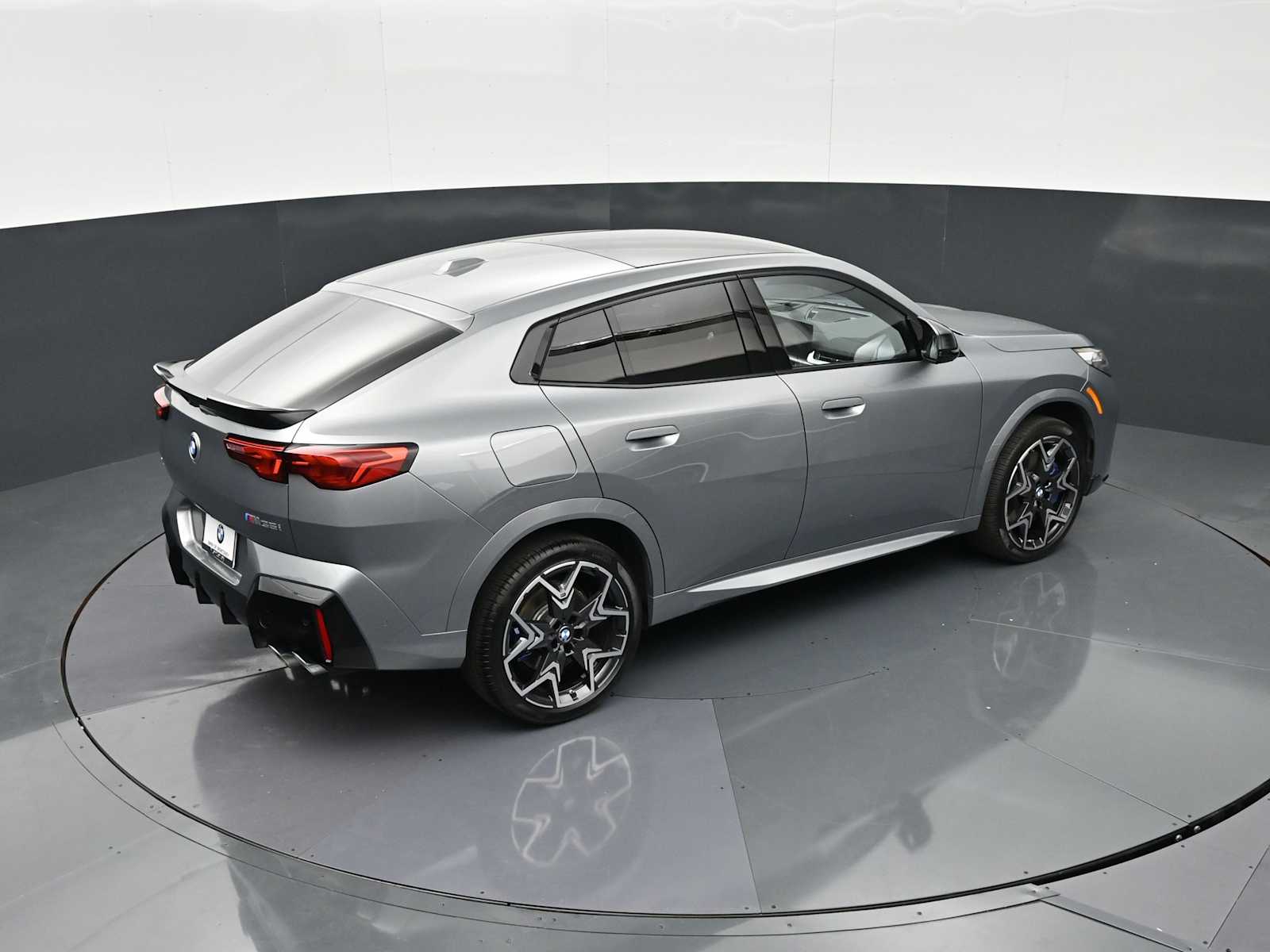 Thumbnail: 2025 BMW X2 - 21