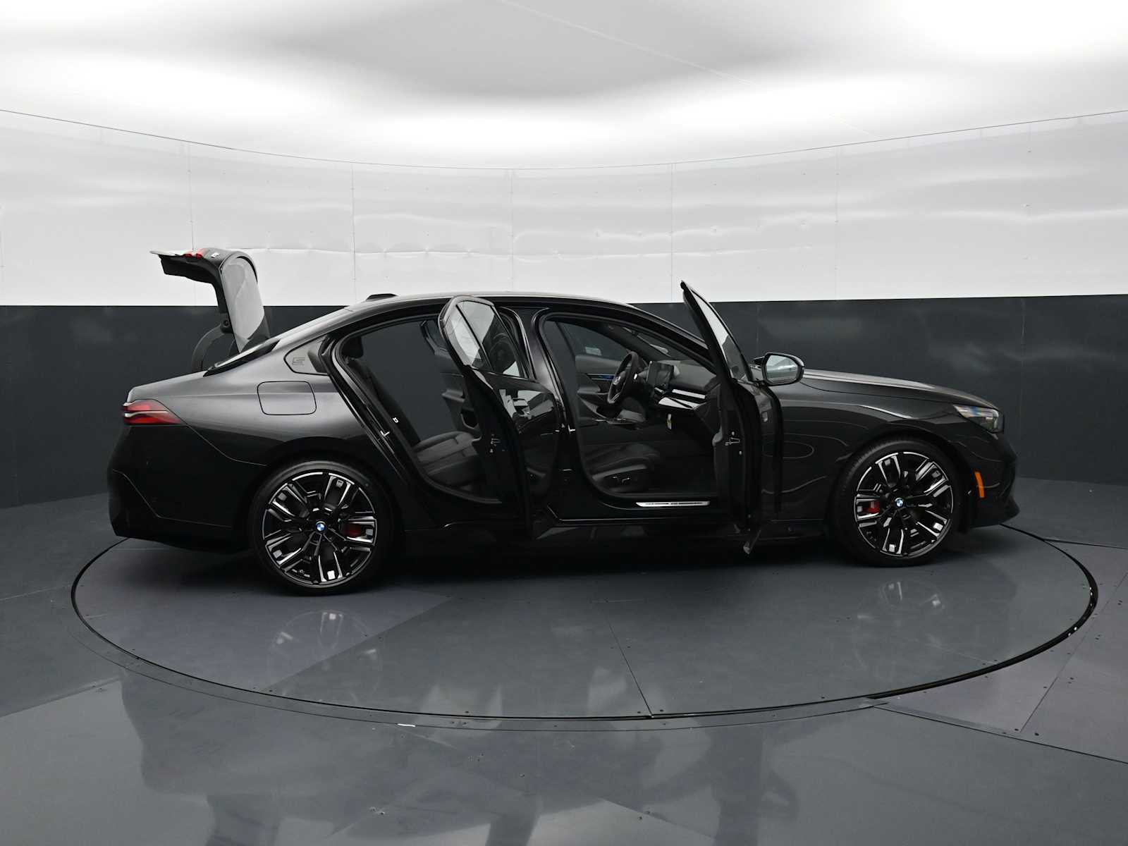Thumbnail: 2026 BMW i5 - 35