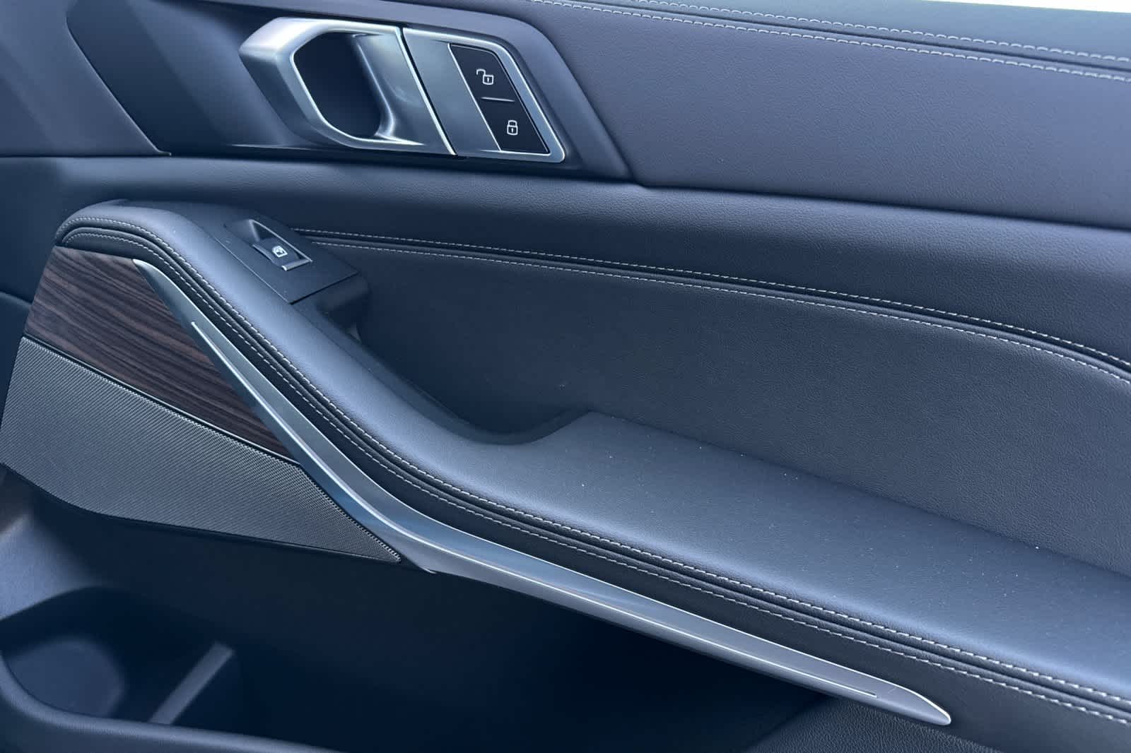 Thumbnail: 2026 BMW X5 - 19