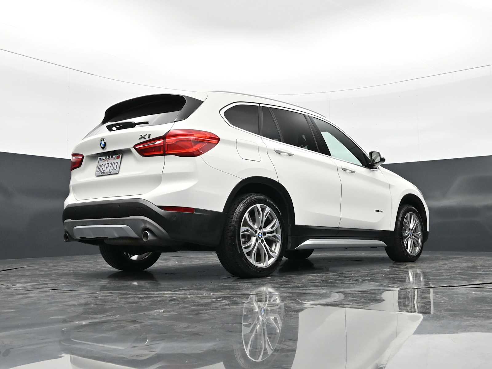 Thumbnail: 2016 BMW X1 - 28