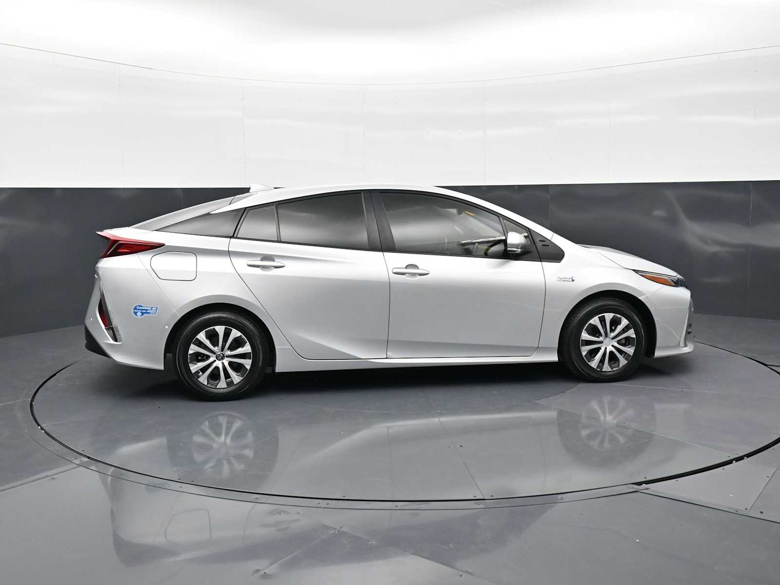 Thumbnail: 2021 Toyota Prius Prime - 4