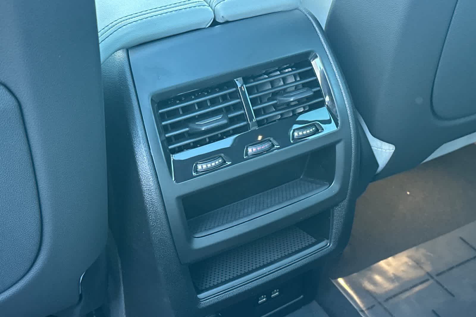 Thumbnail: 2026 BMW X5 - 16