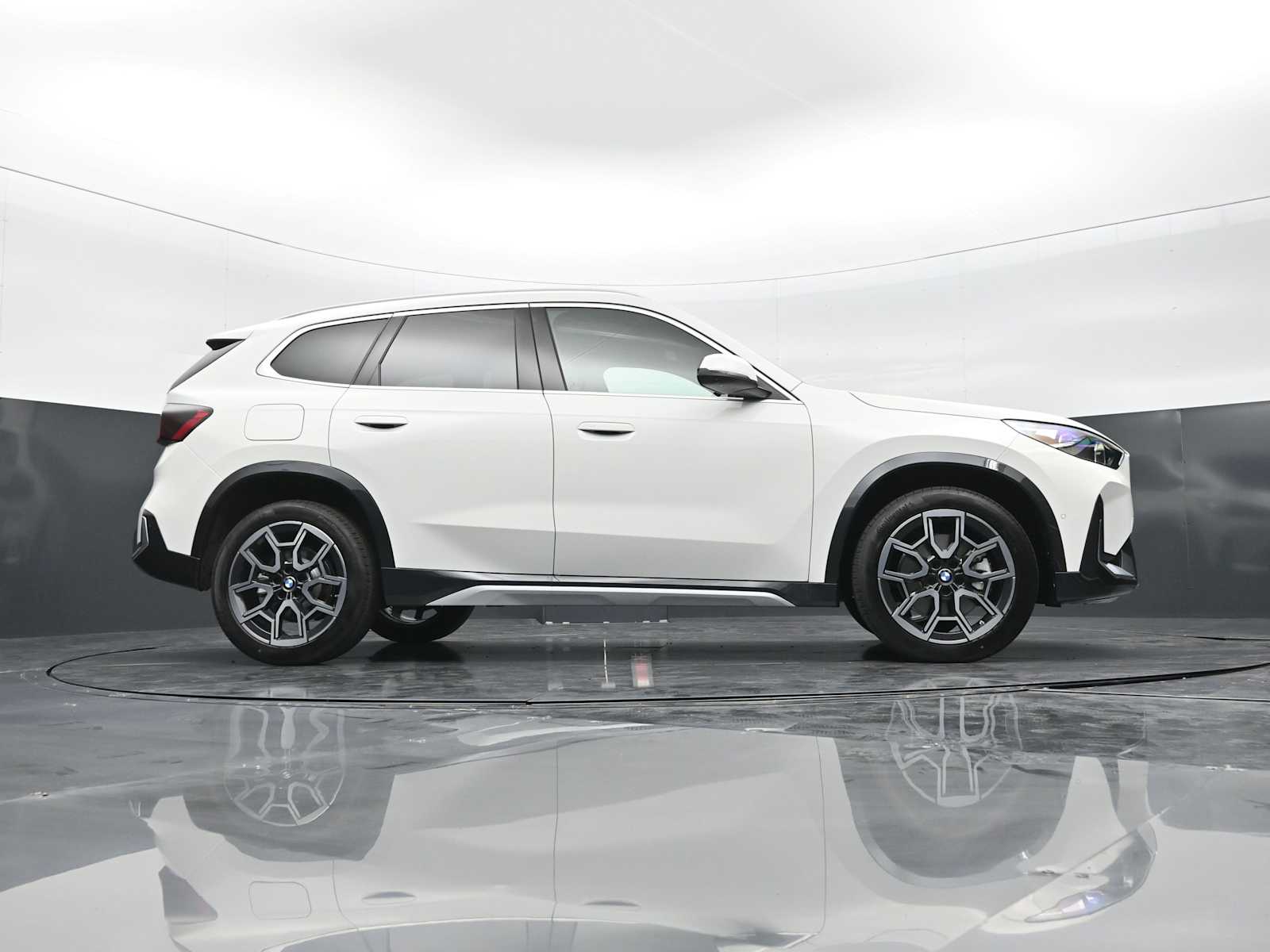 Thumbnail: 2026 BMW X1 - 28