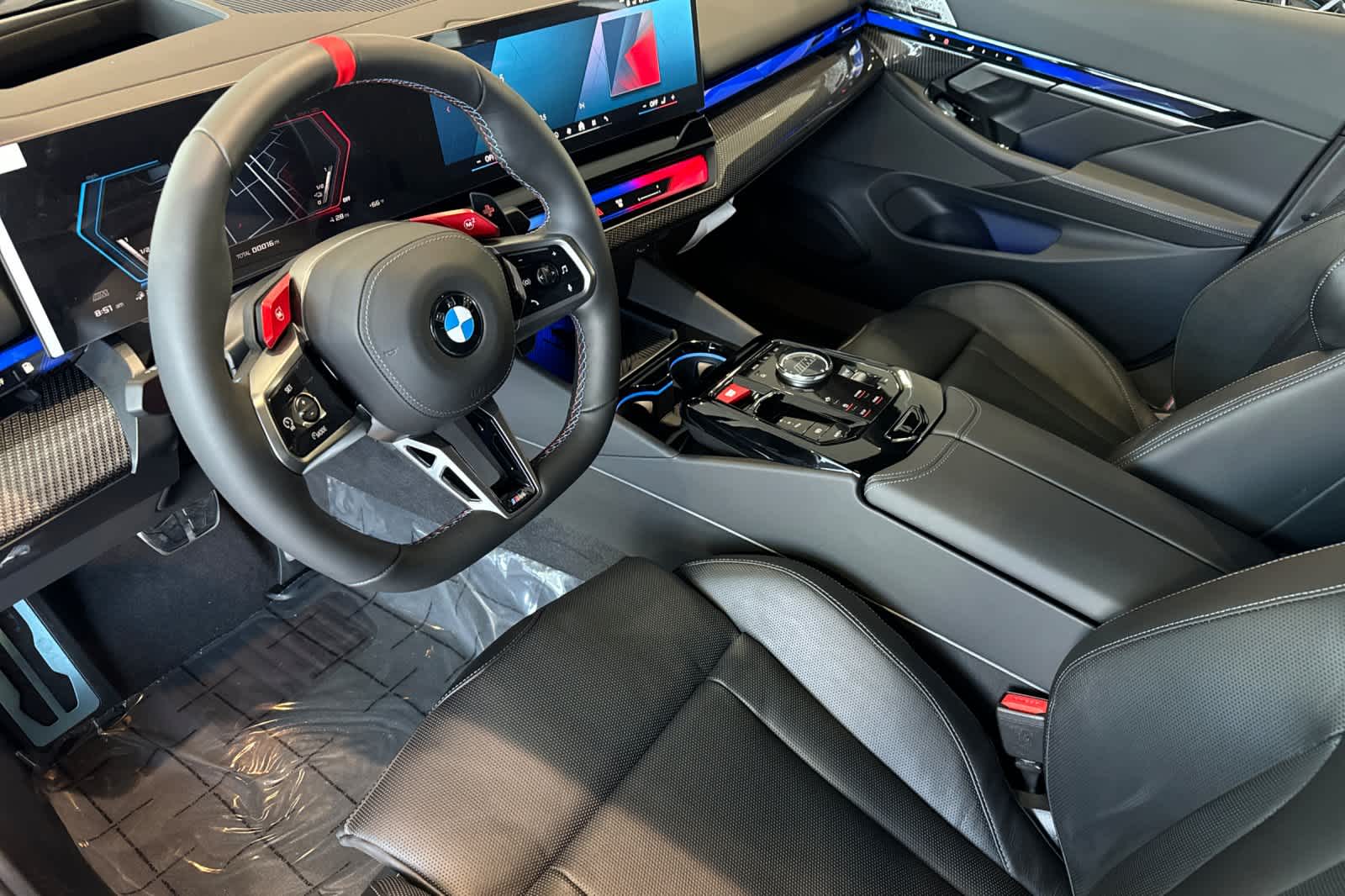 Thumbnail: 2026 BMW M5 - 12