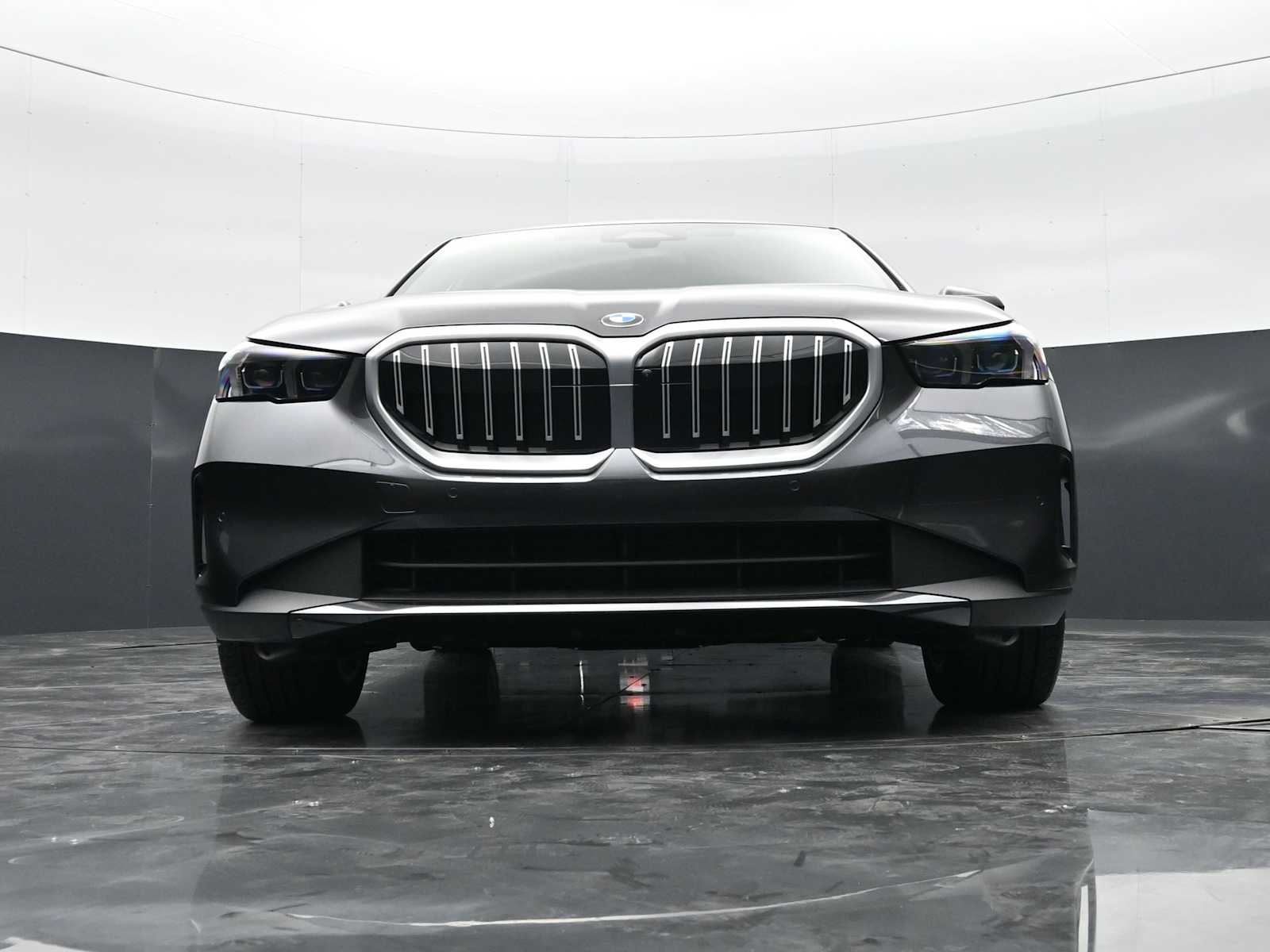 Thumbnail: 2026 BMW 5 Series - 26