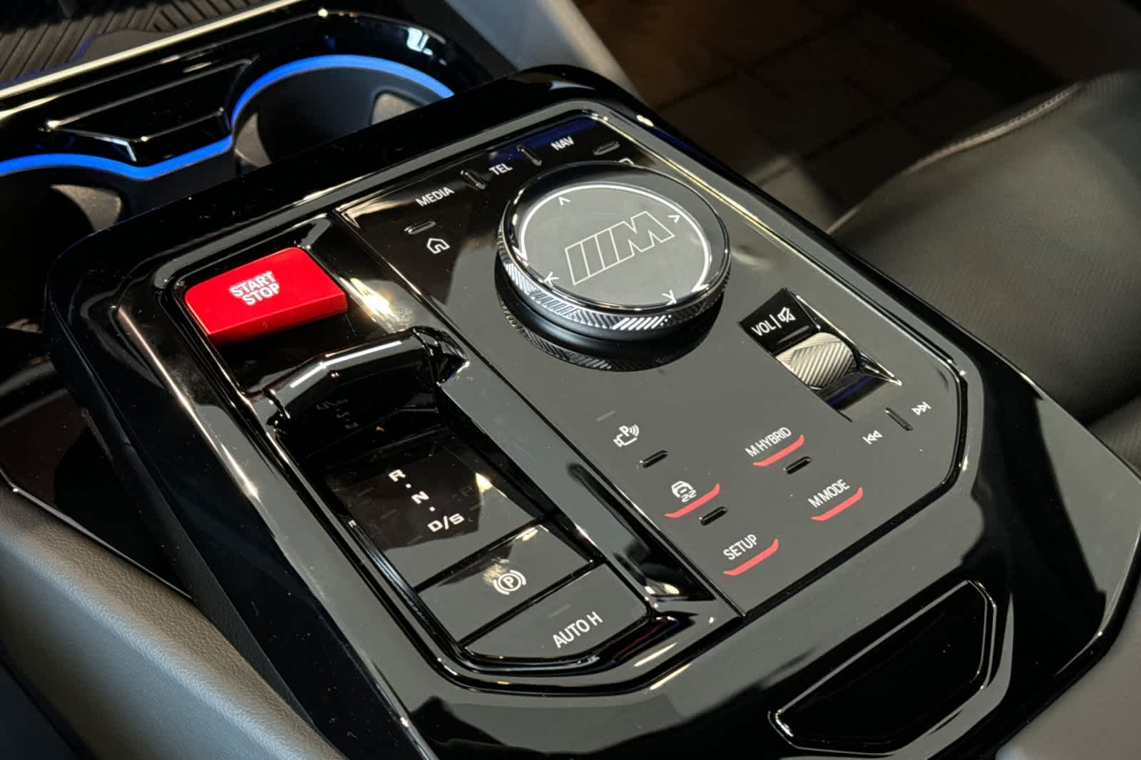 Thumbnail: 2026 BMW M5 - 21