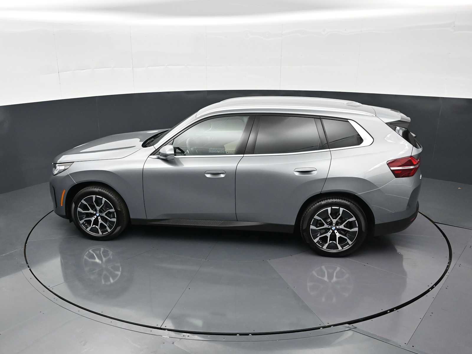 2026 BMW X3 30 - Photo 24