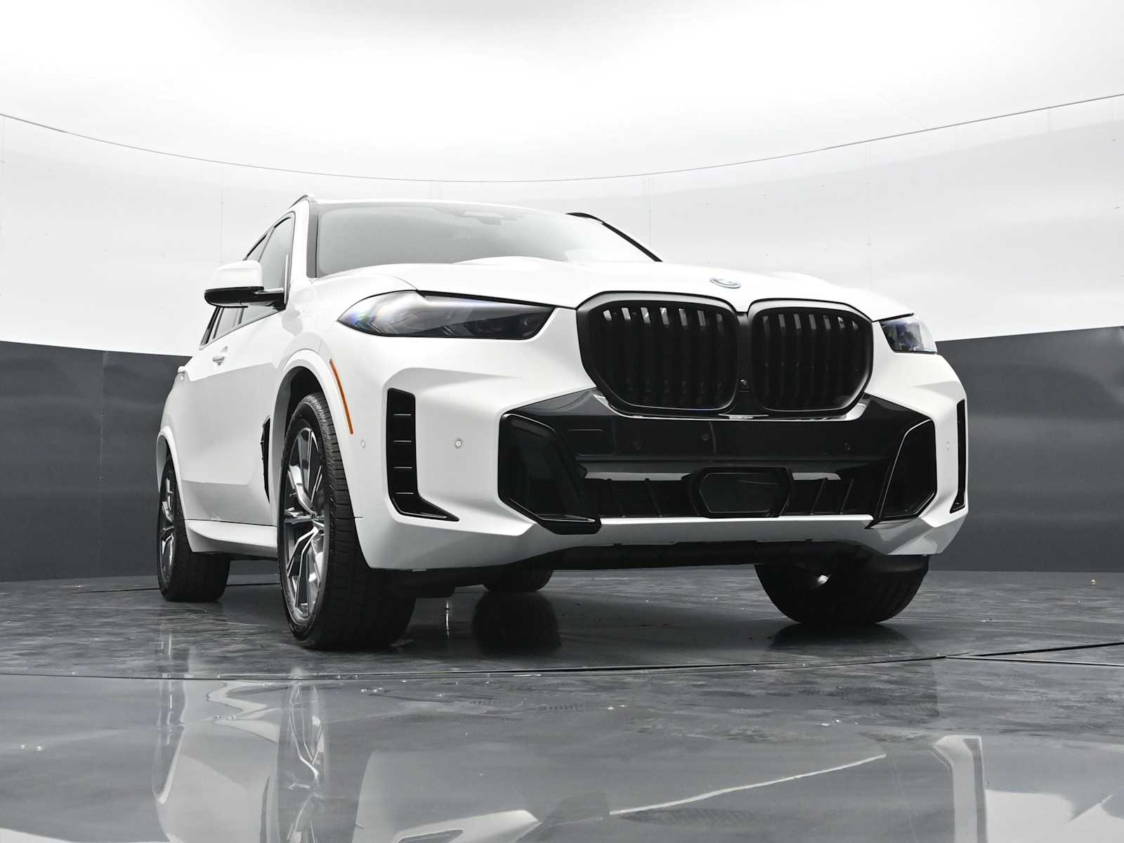 Thumbnail: 2026 BMW X5 - 27