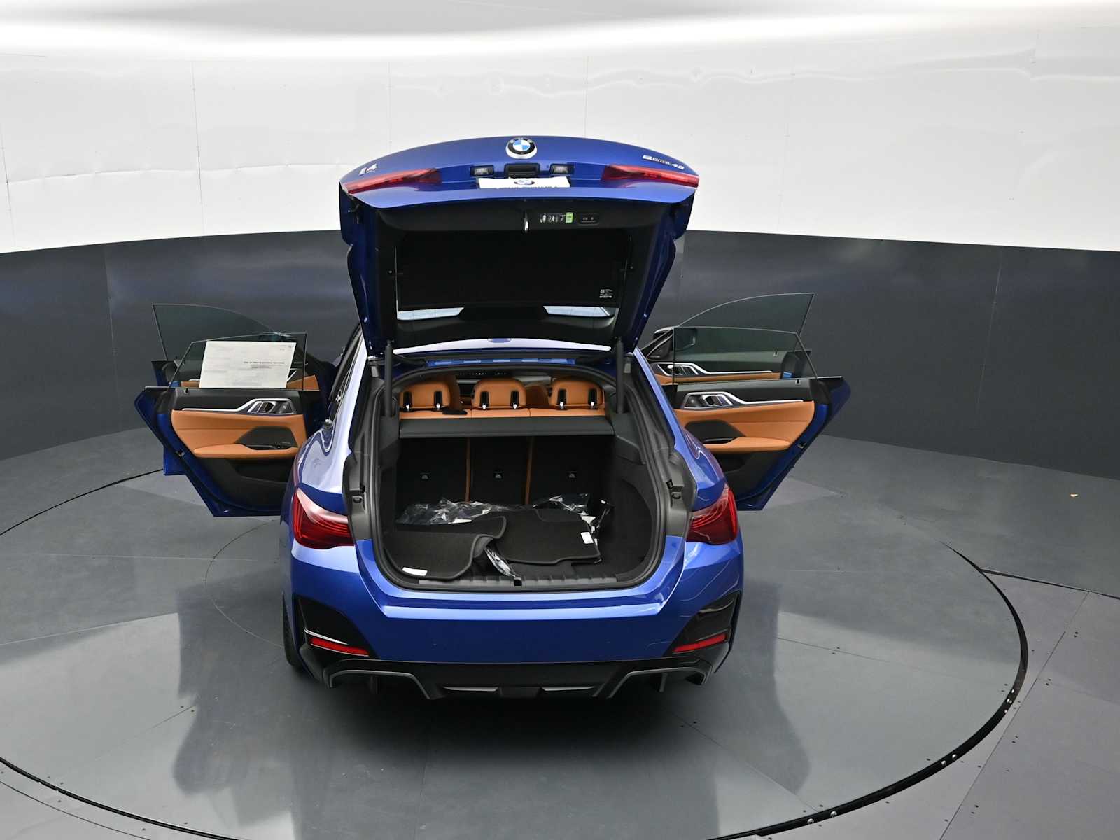 Thumbnail: 2026 BMW i4 - 33