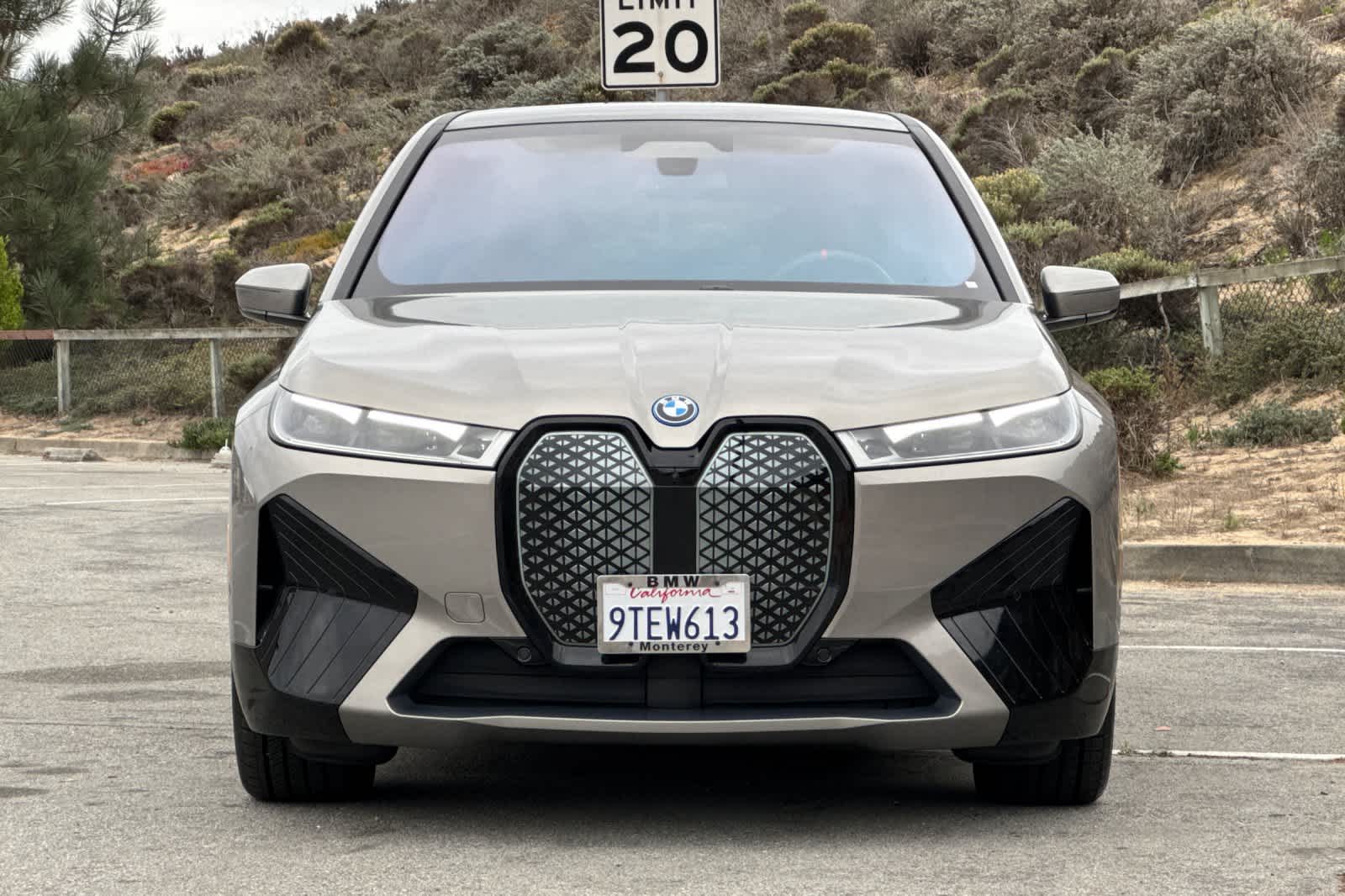 Thumbnail: 2025 BMW iX - 10